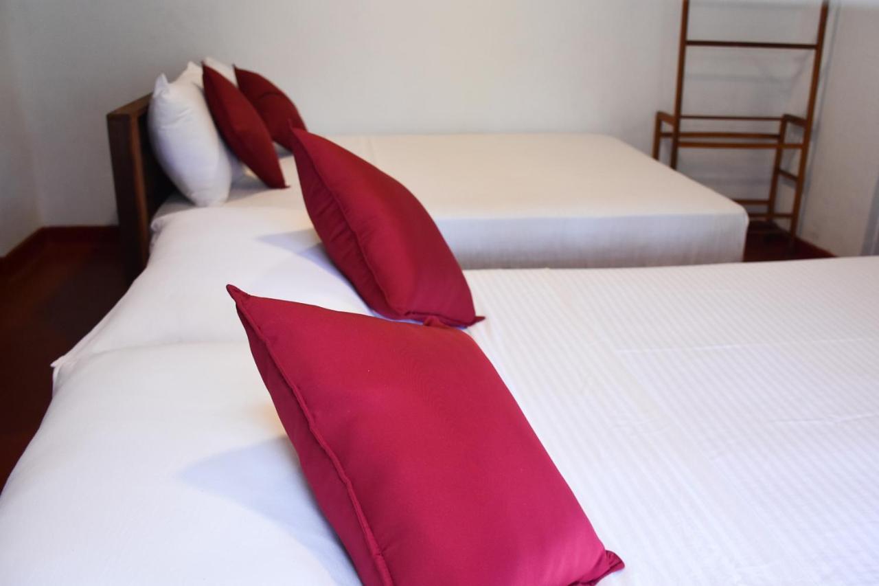 Rainforest Holiday Inn เดนิยายา ภายนอก รูปภาพ