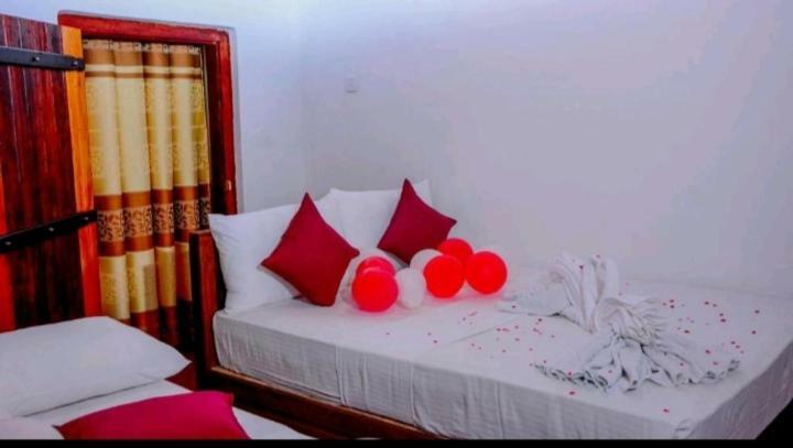 Rainforest Holiday Inn เดนิยายา ภายนอก รูปภาพ